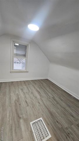 1131 Linus Street, Grand Blanc, MI 48507