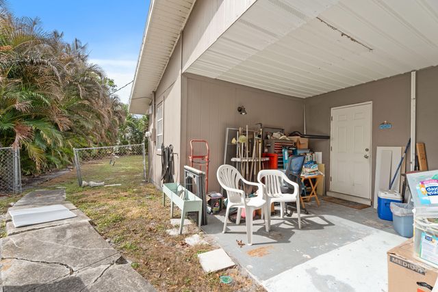 464 SE Asbury Lane, Port St. Lucie, Port St Lucie, FL 34983