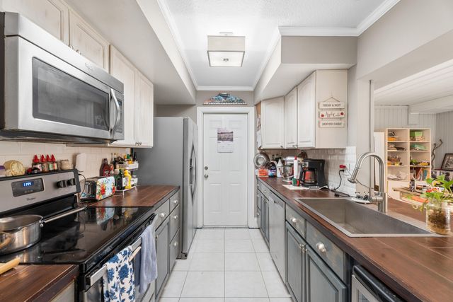 464 SE Asbury Lane, Port St. Lucie, Port St Lucie, FL 34983