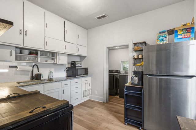 1226 East Scott Street, Springfield, MO 65802