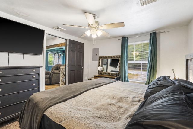 1226 East Scott Street, Springfield, MO 65802