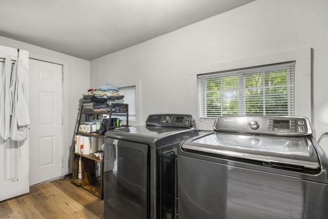 1226 East Scott Street, Springfield, MO 65802