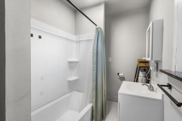 1226 East Scott Street, Springfield, MO 65802