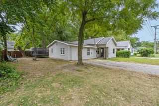 1226 East Scott Street, Springfield, MO 65802