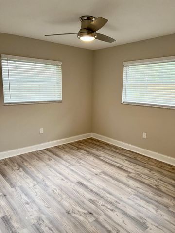 3421 NW 25th Terrace, Boca Raton, FL 33434