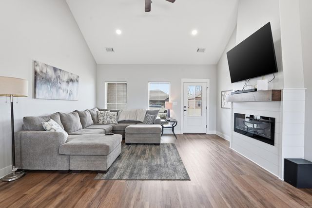 18 CLOVER LEAF, Greenbrier, AR 72058