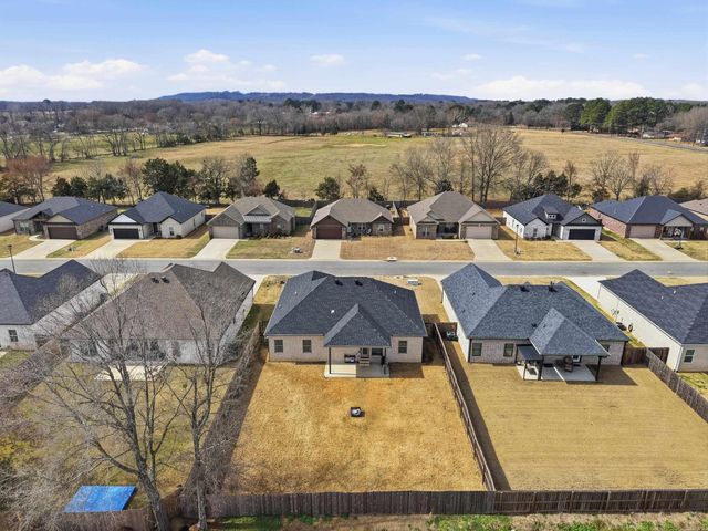 18 CLOVER LEAF, Greenbrier, AR 72058