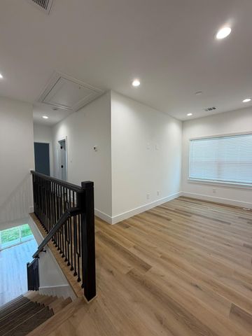 6733 Peerless Street, Houston, TX 77021