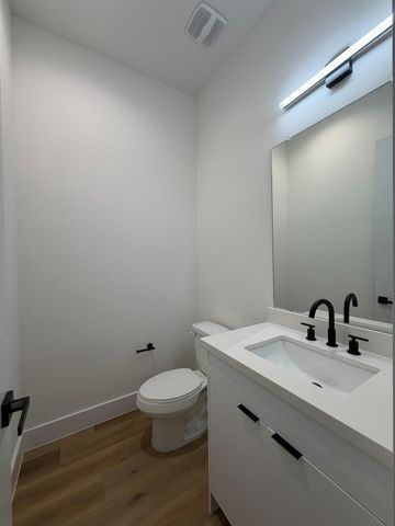 6733 Peerless Street, Houston, TX 77021