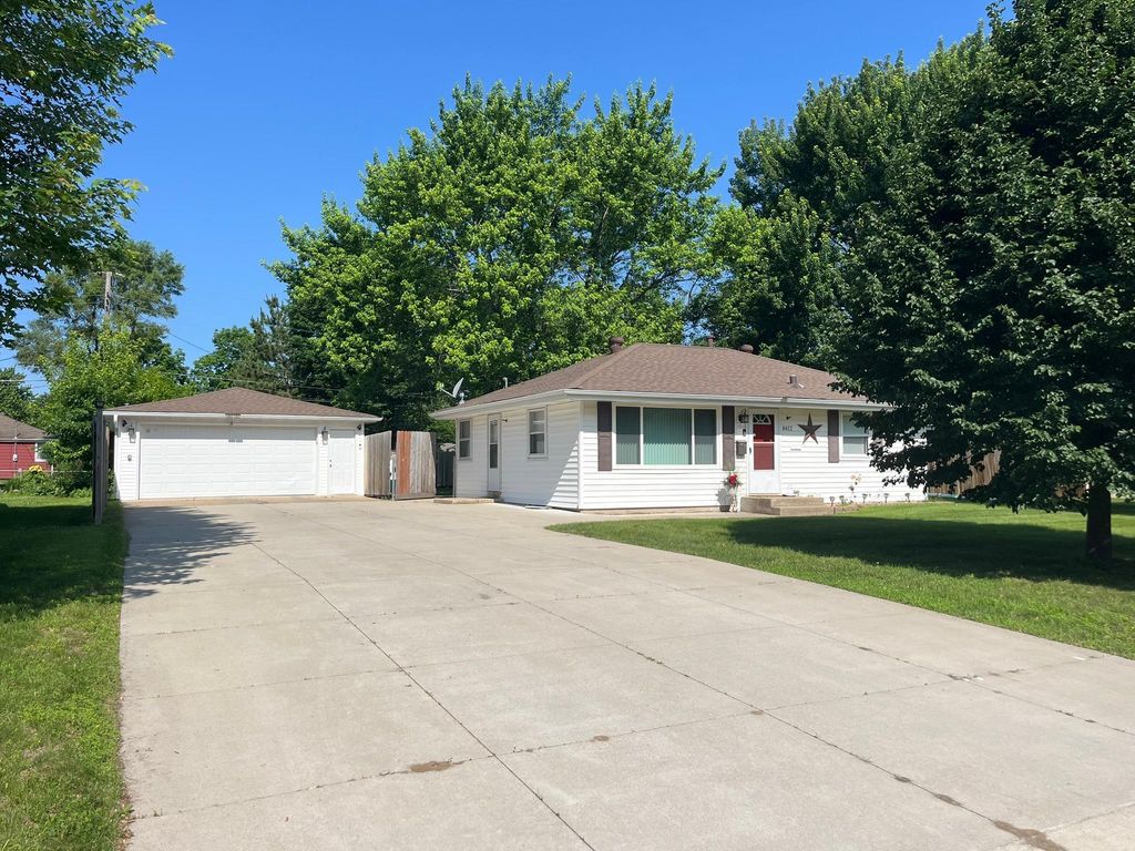 8412 4th Avenue S, Bloomington, MN 55420