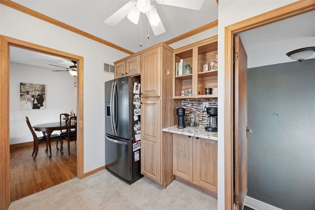 1609 Wildwood Drive NE, Cedar Rapids, IA 52402