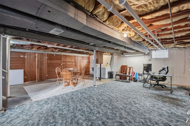 1609 Wildwood Drive NE, Cedar Rapids, IA 52402