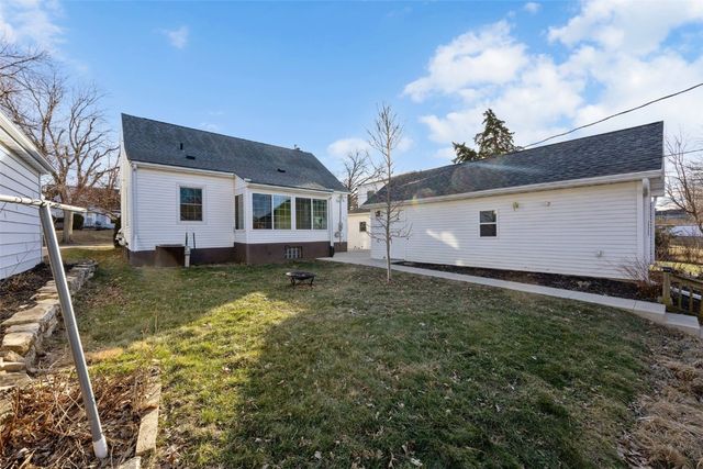 1609 Wildwood Drive NE, Cedar Rapids, IA 52402