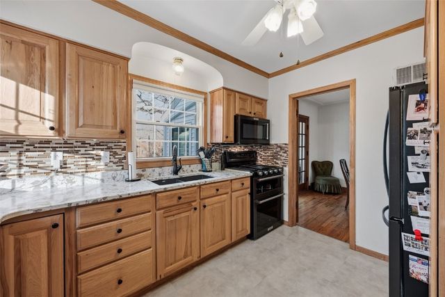 1609 Wildwood Drive NE, Cedar Rapids, IA 52402