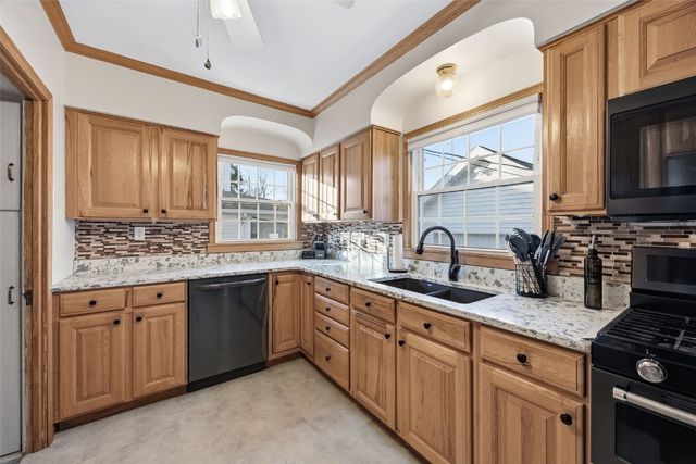 1609 Wildwood Drive NE, Cedar Rapids, IA 52402