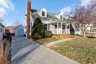 1609 Wildwood Drive NE, Cedar Rapids, IA 52402