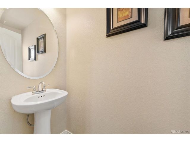 9795 Lima Cir, Commerce City, CO 80022