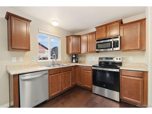 9795 Lima Cir, Commerce City, CO 80022