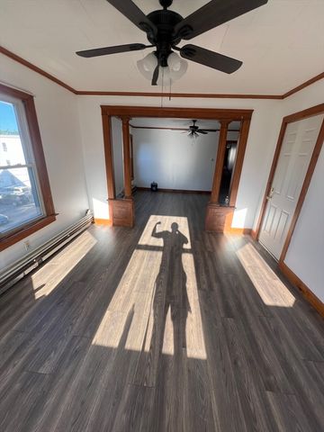 27 Chestnut St 2, Southbridge, MA 01550