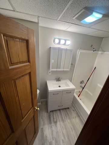 27 Chestnut St 2, Southbridge, MA 01550