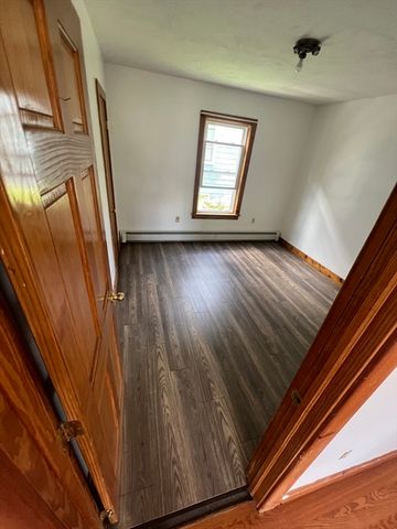 27 Chestnut St 2, Southbridge, MA 01550