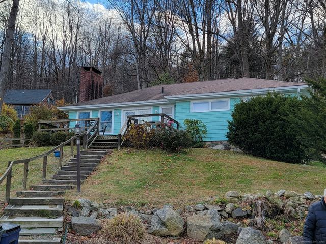 4 Candlewood Knolls Road, New Fairfield, CT 06812