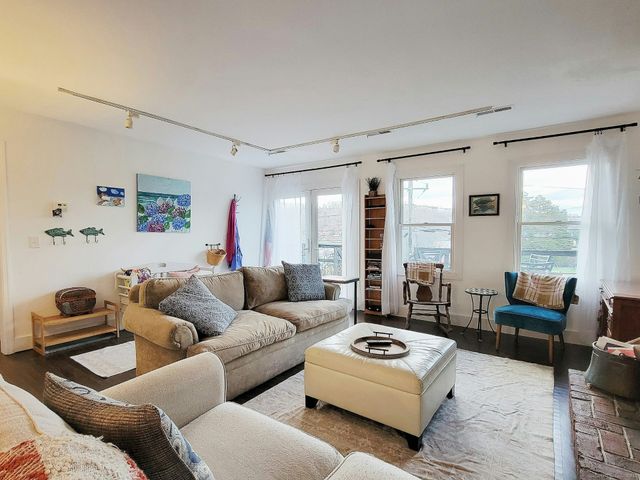 4 Candlewood Knolls Road, New Fairfield, CT 06812