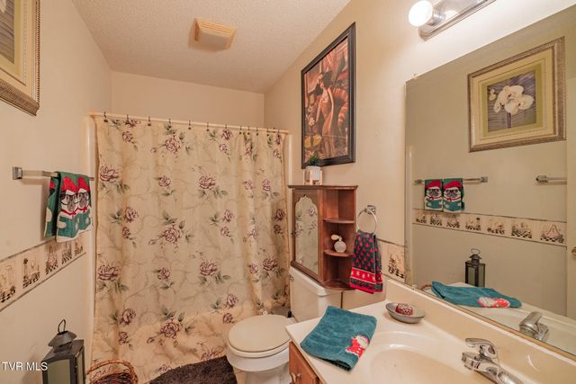 609 Alfalfa Lane, Jonesborough, TN 37659