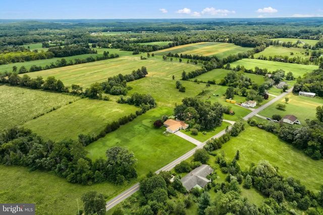 124 STULTZ RD, Fairfield, PA 17320