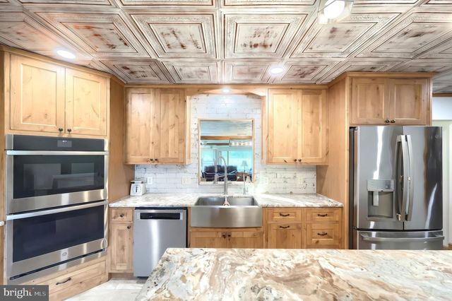 124 STULTZ RD, Fairfield, PA 17320