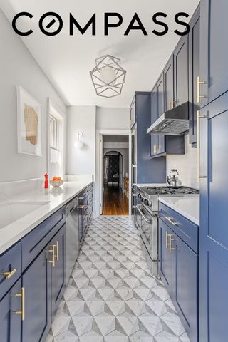 8510 34th Ave Apt 622, New York City, NY 11372