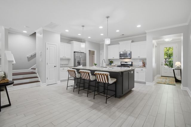 2069 Kings Gate Lane, Mount Pleasant, SC 29466
