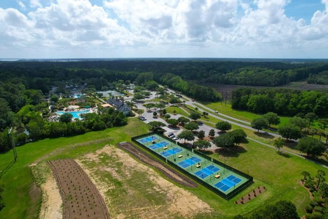 2069 Kings Gate Lane, Mount Pleasant, SC 29466