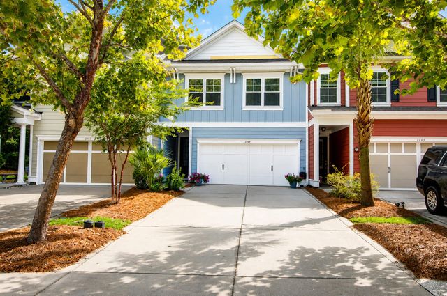 2069 Kings Gate Lane, Mount Pleasant, SC 29466