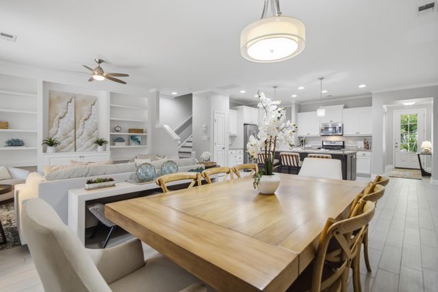 2069 Kings Gate Lane, Mount Pleasant, SC 29466