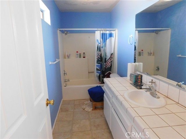 8372 Dogwood Avenue, California City, CA 93505