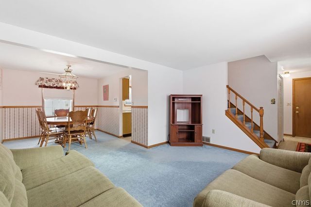 127 Dorando, Salina, NY 13090