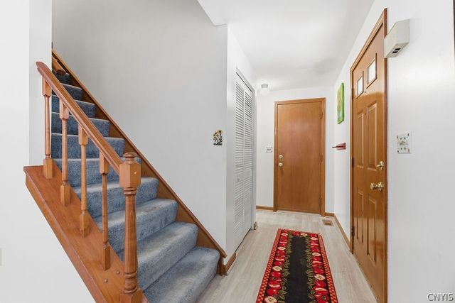 127 Dorando, Salina, NY 13090