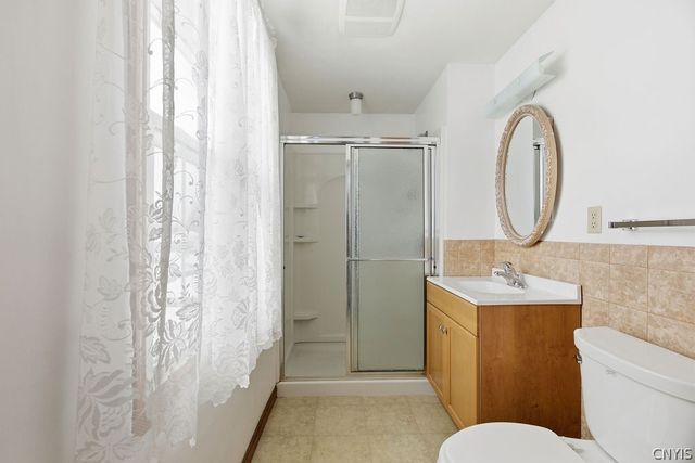 127 Dorando, Salina, NY 13090