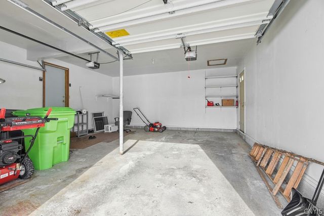 127 Dorando, Salina, NY 13090