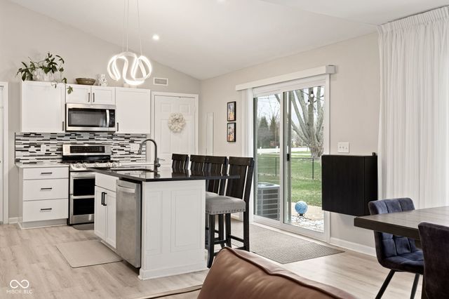 8452 W 87th Street, Indianapolis, IN 46278