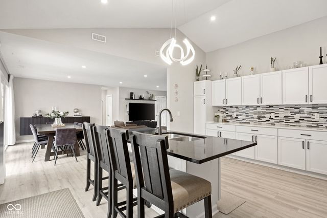 8452 W 87th Street, Indianapolis, IN 46278