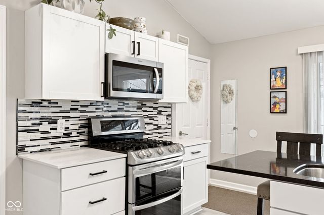 8452 W 87th Street, Indianapolis, IN 46278