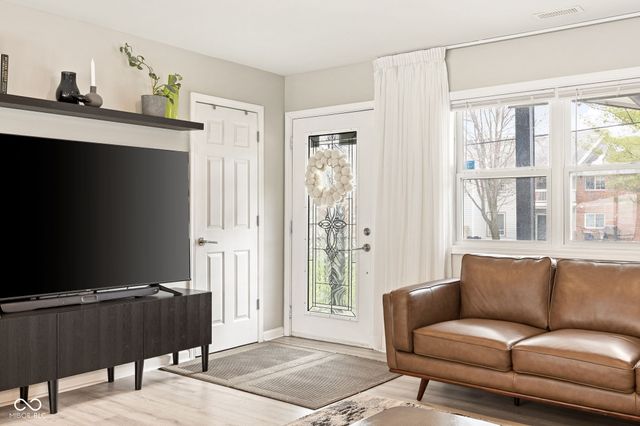 8452 W 87th Street, Indianapolis, IN 46278