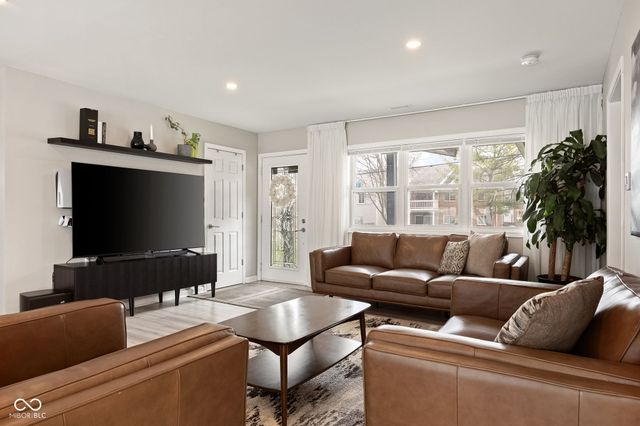 8452 W 87th Street, Indianapolis, IN 46278