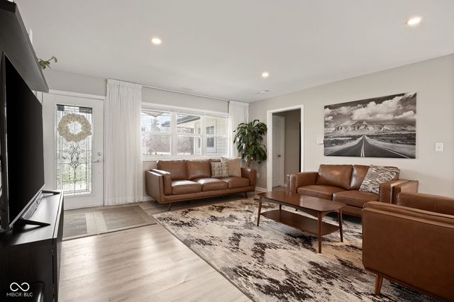 8452 W 87th Street, Indianapolis, IN 46278