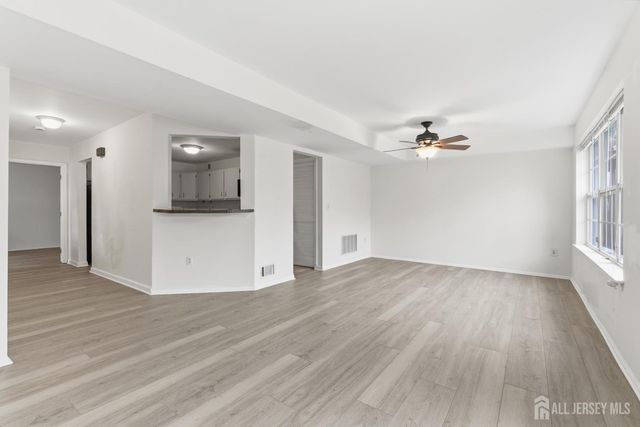 405 Plymouth Road, North Brunswick, NJ 08902