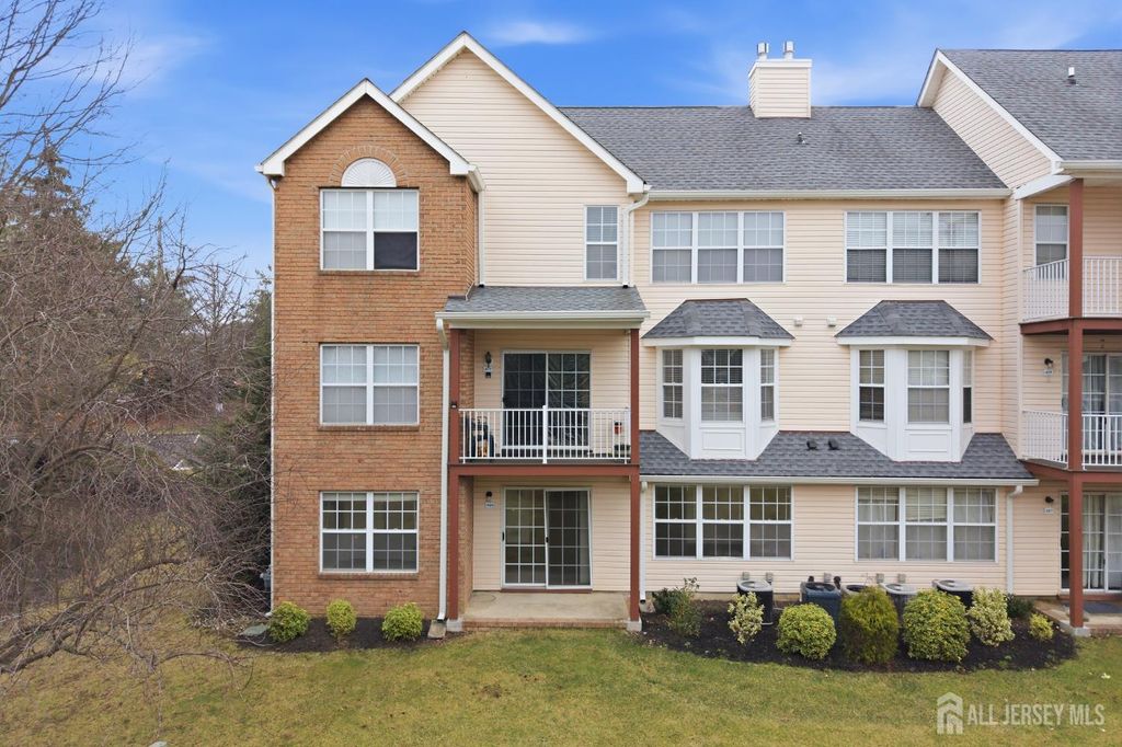 405 Plymouth Road, North Brunswick, NJ 08902