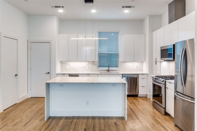 1828 N Garrett Avenue 106, Dallas, TX 75206