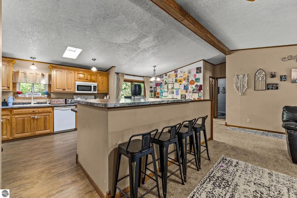 Image 47 of property listing at 4812 SE County Line Road, Shepherd, MI 48883